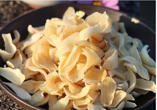 养肝|养肝就是养命,四种食物,经常吃一点,排出肝毒,皮肤更健美!