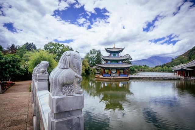 玉龙十三峰|丽江这个景区人少景色美，不收门票成为了丽江绝景