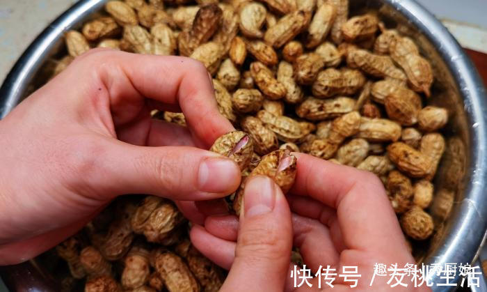 花生|煮花生时，万不可直接下锅煮，多加2步，花生米香糯入味又省火