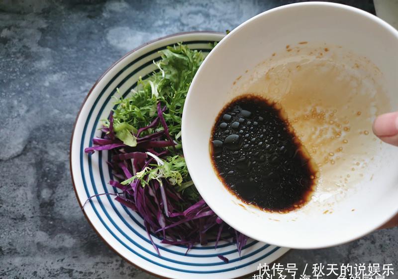 过节吃腻了肉菜,来试试这道凉拌菜,5分钟一盘清淡爽口解腻