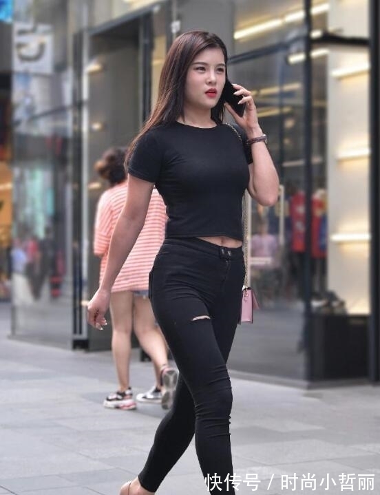 时尚女孩 微胖女孩也可以更美，简约修身的穿搭让造型轻松美起来