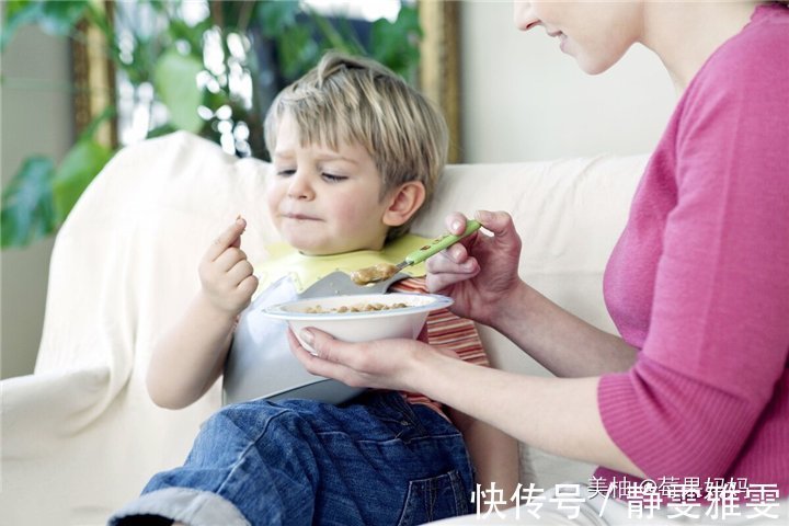 有情绪|4个特征是孩子“没教养”的表现,父母要及时纠正,做到心里有数