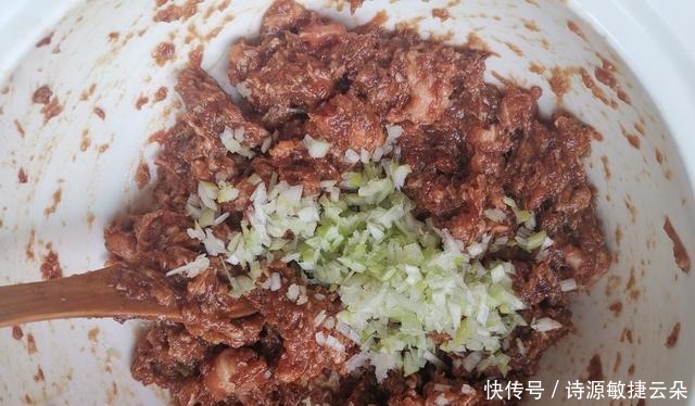 正月十五吃饺子还是这馅香,韭菜芹菜靠边站,出锅吃了30个,鲜香