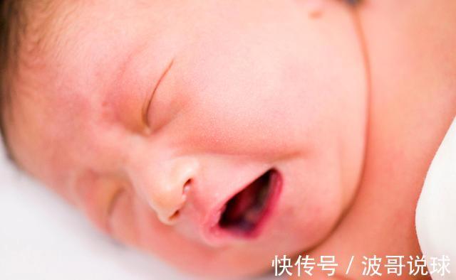 丽娅|新生儿在睡眠中笑不一定是做梦,了解2个原因,妈妈以后就踏实了