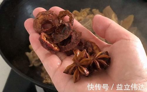 冬天常吃这种肉，暖胃又暖身，记住2个技巧，色泽红亮，肉嫩多汁