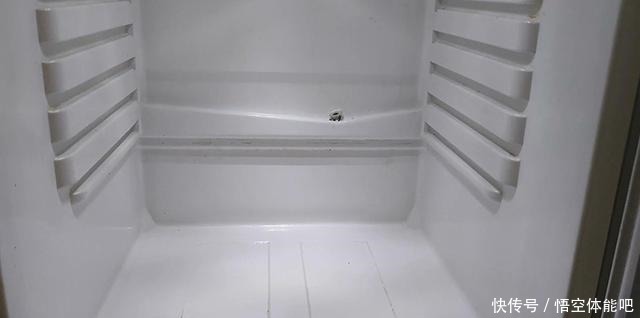 冰箱脏了别用清水擦，教你1个诀窍，污渍细菌3分钟都去除！