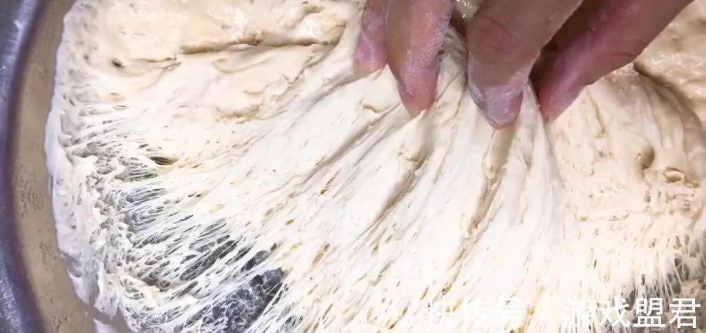 香酥小油条的做法,面团低温长时间发酵是重点,香甜起酥超级诱人