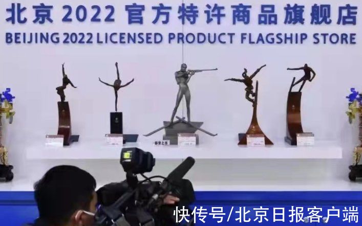 童年记忆@《腾飞》等五件铜雕入选北京冬奥特许商品，主创谈幕后故事
