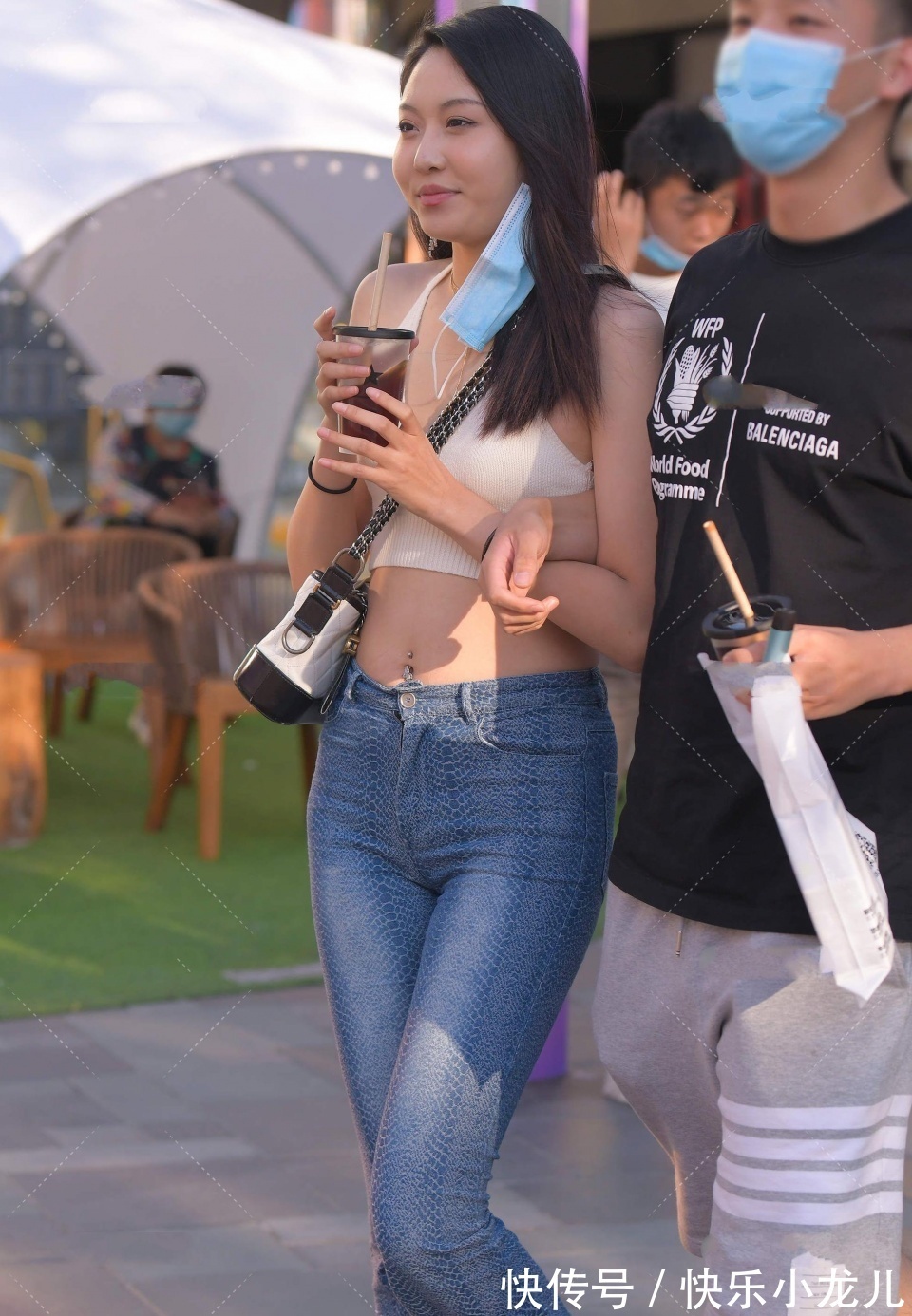 哥特风|耐看型的美女,五官精致,越看越漂亮,好想带她回老家长长脸