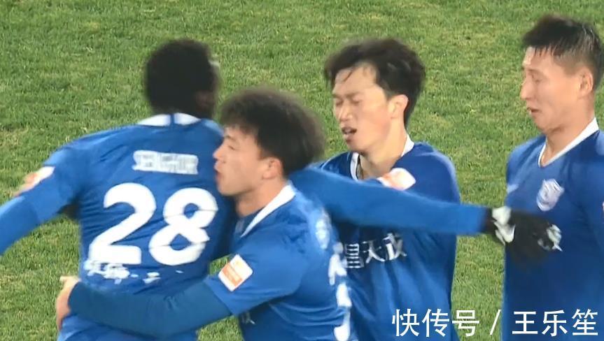 桑戈爾|中超排名更新，申花遇阻，兩隊連勝反彈，保級隊兩球員內(nèi)訌被罰下