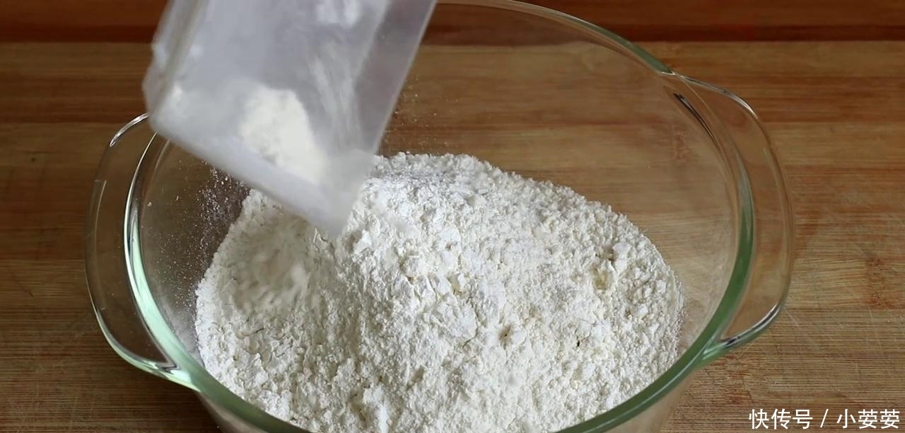 家人|面粉最解馋的做法, 10分钟搞定早餐, 我家一周吃4次, 家人百吃不腻