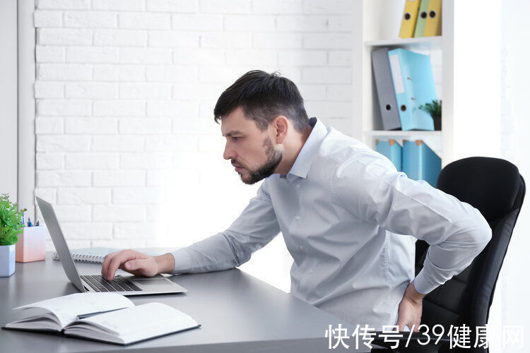 内镜|掌握这两个动作,改善你的腰椎间盘突出,医生手把手教你怎么做