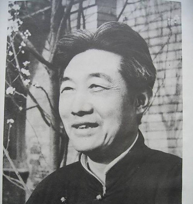 父亲&不满包办婚姻,他给儿子残忍取凶名,妻儿接连去世,追悔莫及