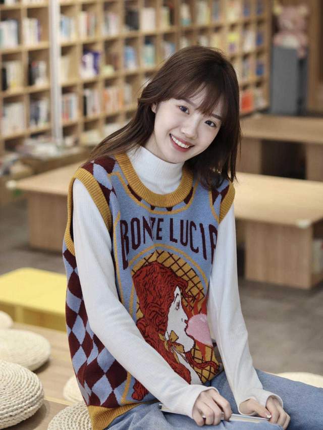 马甲|衬衫的叠穿原来这么好看,学会这3套叠穿简约又高级,谁能不爱?