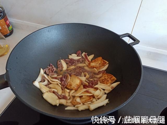 我家的极简晚餐,3个菜15分钟,好吃不贵又简单,吃得开心舒服