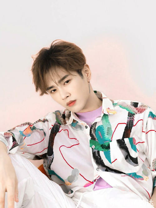 得分榜|《追光吧哥哥》初舞臺(tái)得分榜：李汶翰無緣前15，于朦朧第13，榜首是他