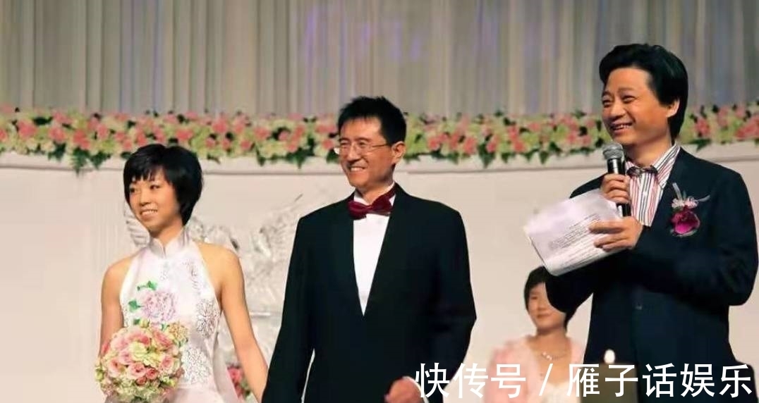 伏明霞|张怡宁与伏明霞,不同领域的世界冠军,为什么都选择嫁给“老头”