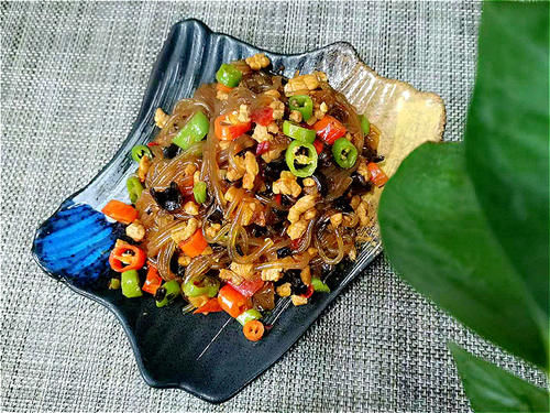  顺滑|炒粉条时，别直接下锅，多加1步，粉条根根顺滑，不粘锅，不成坨