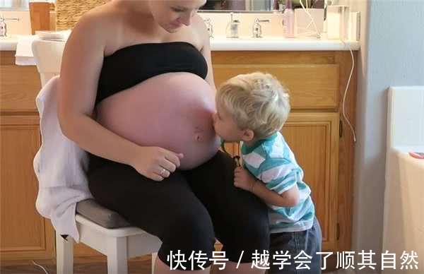 动机|母亲用石膏包住自己怀了9个月大的肚子,她的动机让世人点赞!