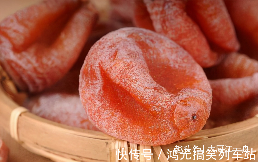 做柿子饼时,直接晒是不对的!教你1招,只需5天就能晒成