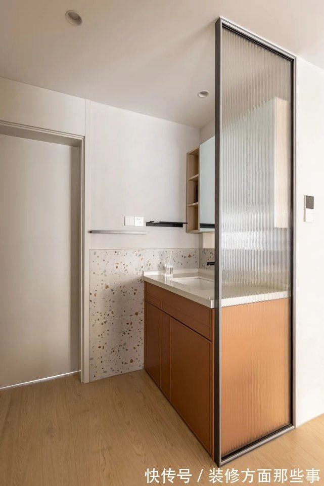 toilet|107㎡现代风,这个春天绝美配色,也太好磕了