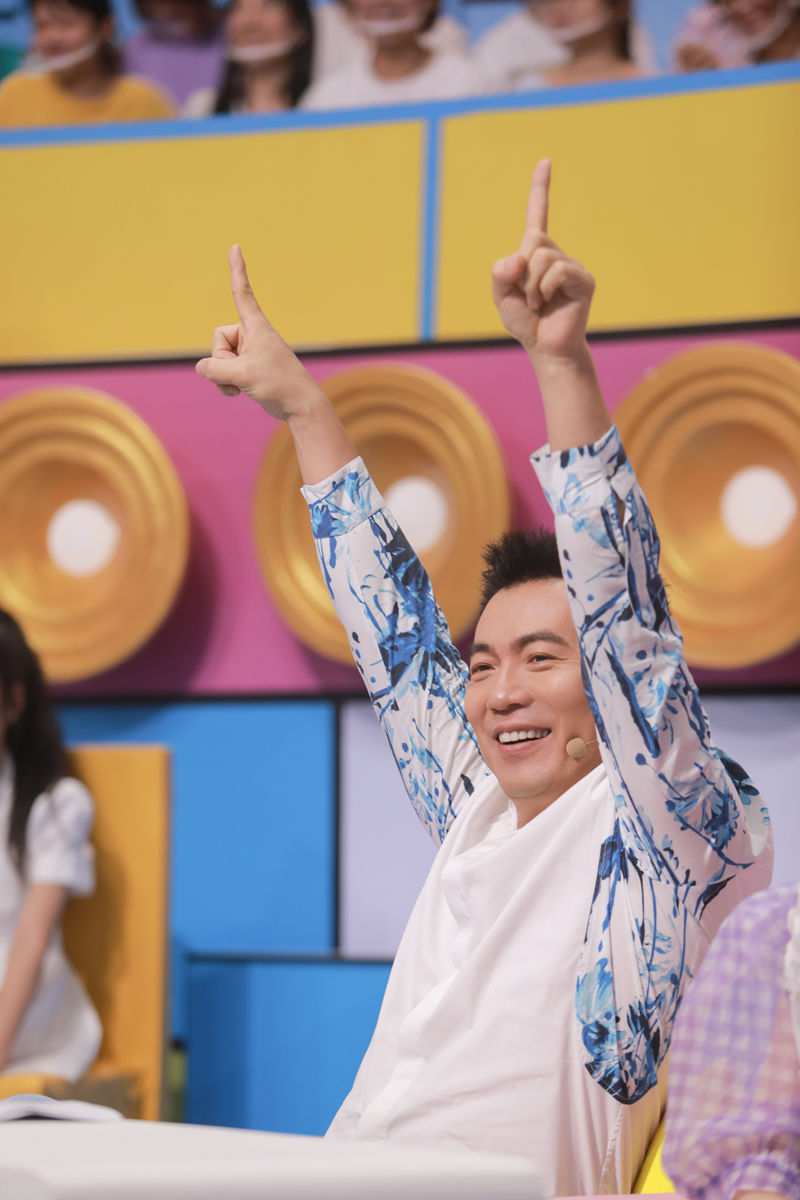 朱丹|《开麦吧小主播》总决赛朱丹黄健翔上演“虎妈猫爸”？小主播动情演讲超感人！