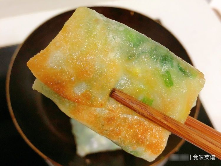 面食最好吃的做法,不用和面不用蒸,出锅外酥里嫩,孩子点名要吃