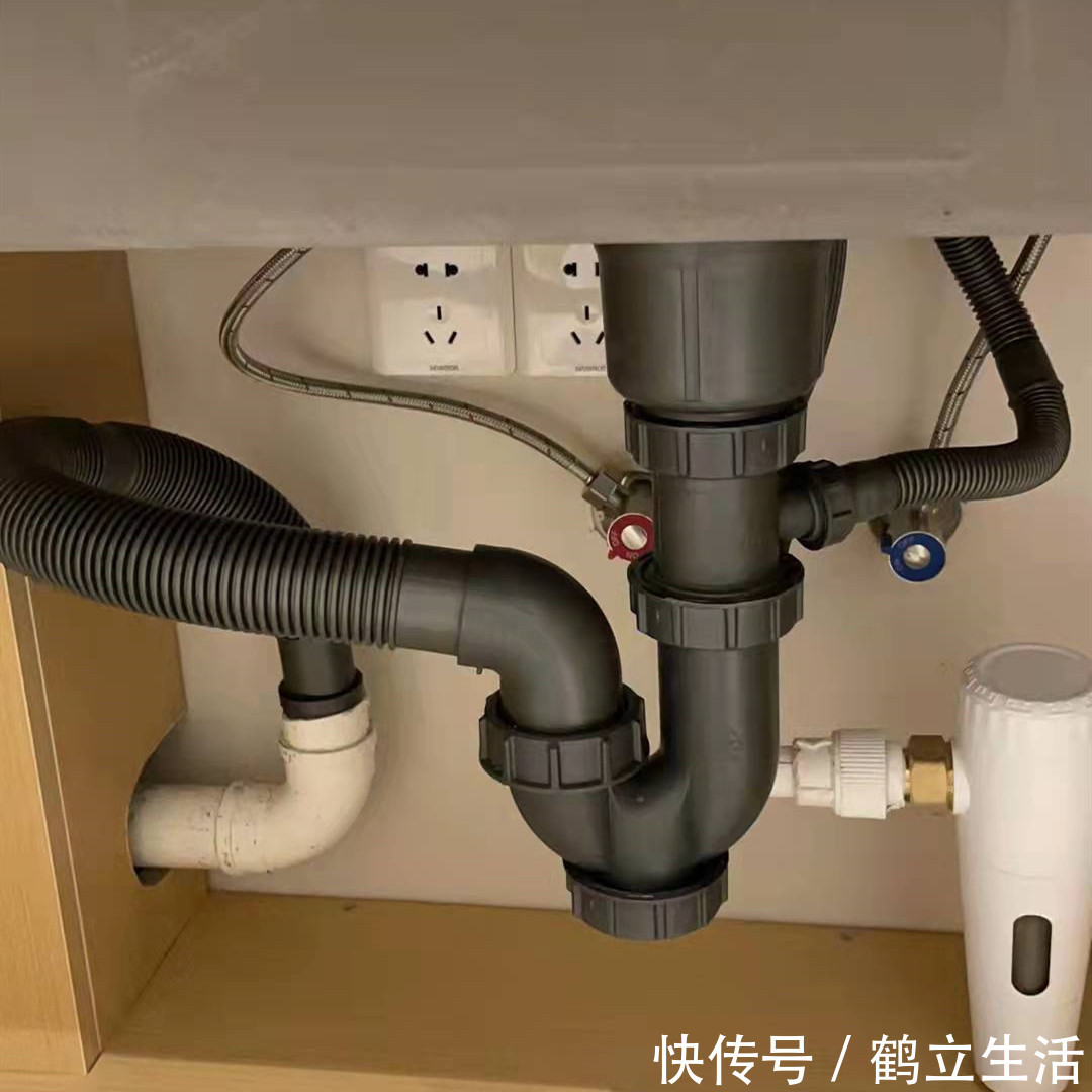 洗菜盆| 厨房下水管高度一定要尽可能的低,这样洗菜盆能随便放