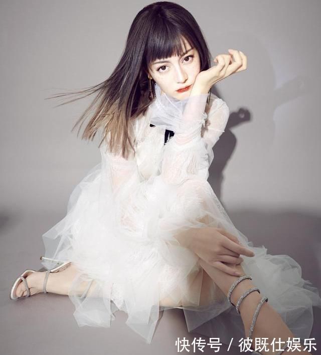 短发 今年流行这4款“发型”,既显嫩又能显脸小,颜值再低也能拯救