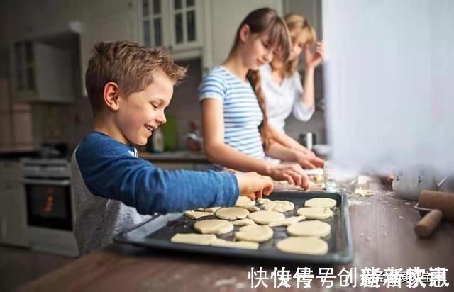 家长|别逼孩子吃饭了！孩子不爱吃饭别勉强，这背后的原因你可能不知道