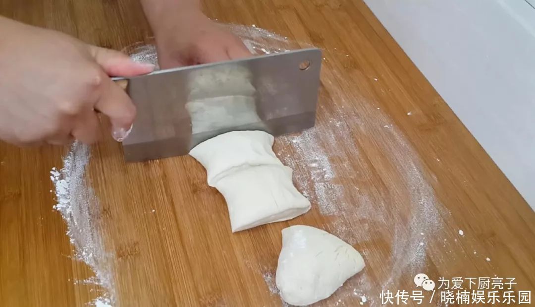 烙饼|面粉最好吃的做法,不发面不烙饼,比油条都好吃,好吃到直流口水