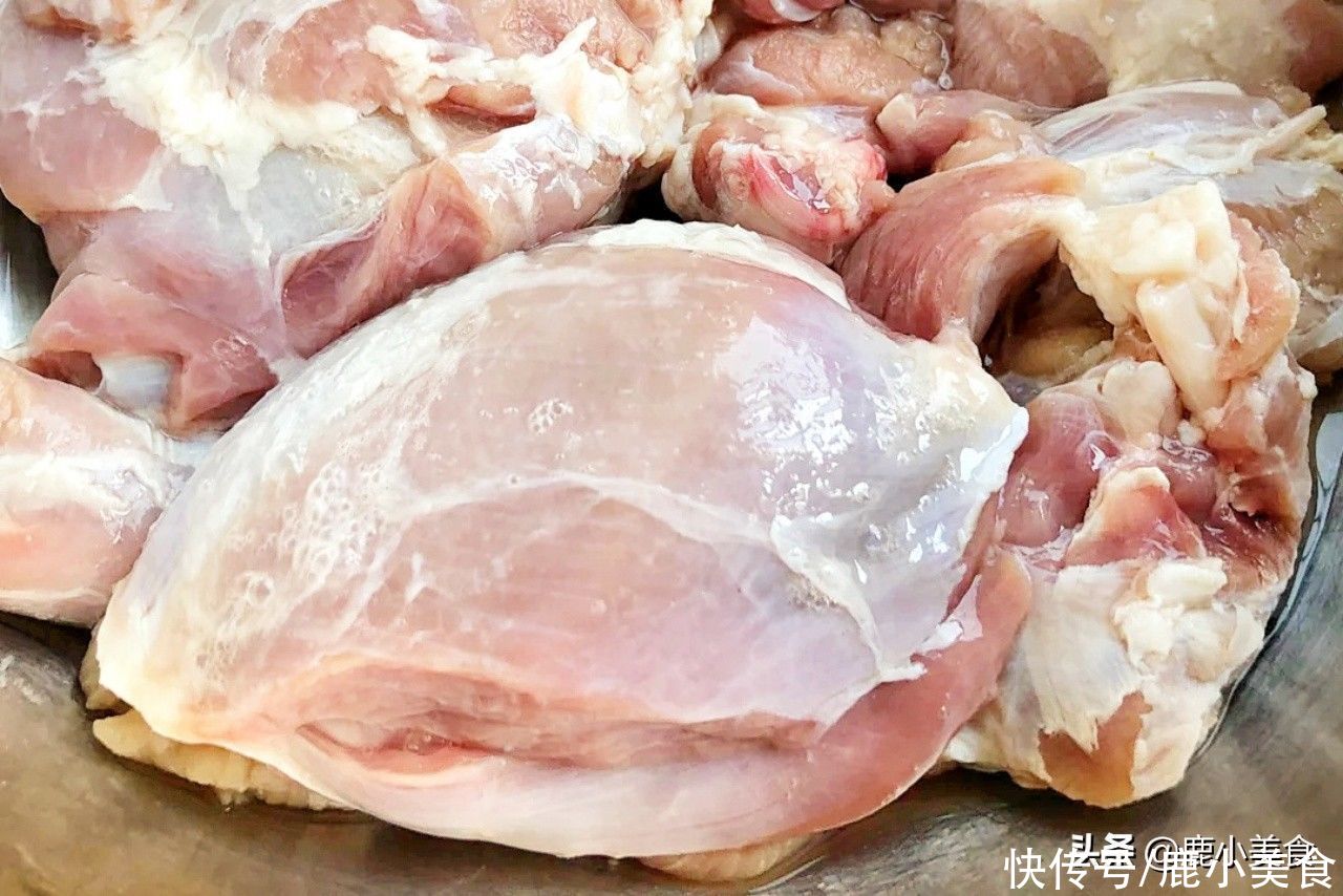 羊肉汤|炖羊肉，记住“忌1物、放3料”，羊肉酥嫩鲜香，羊汤鲜美无杂味