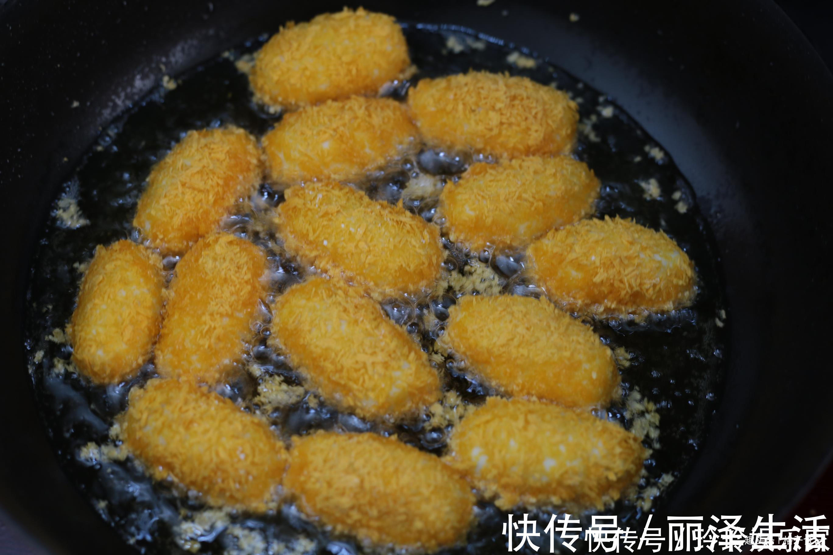 过年小吃最爱此道黄金卷,金黄酥脆还会拉丝,老少都爱吃,特香