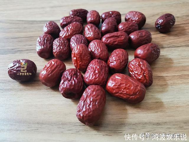 入秋后多吃红枣，买红枣，牢记“4不买”，摊主：从来不给家人吃