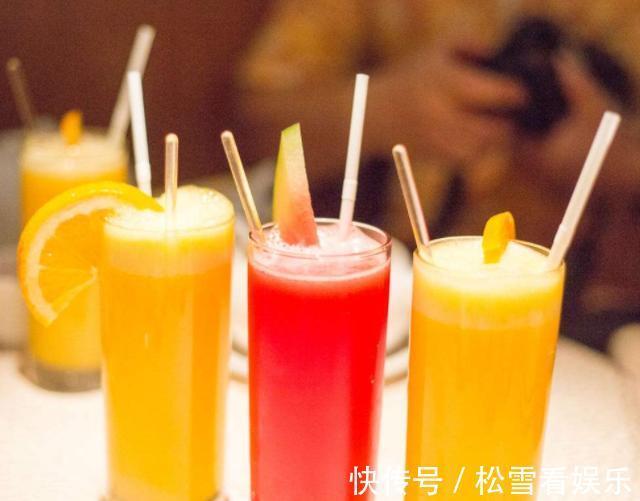 饮料|这4种饮料已经被医生“拉黑”,孩子再渴也不能喝,家长别大意