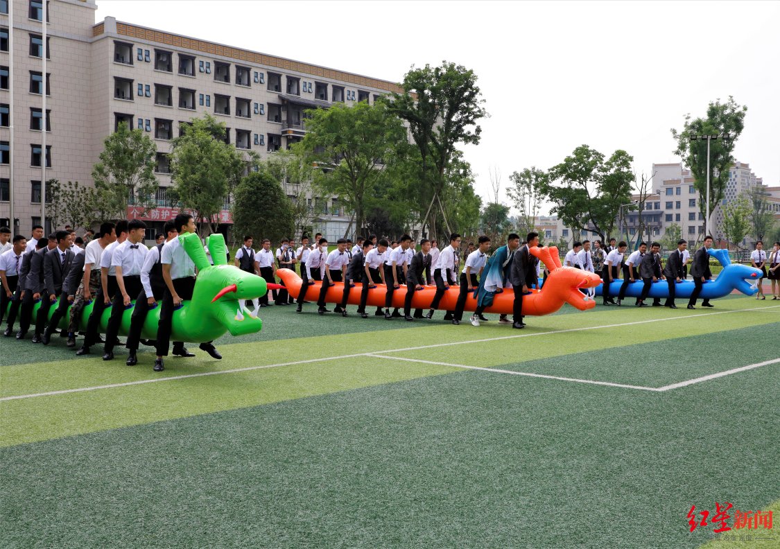 学子|草地赛龙舟、射五毒、钓粽子……迎端午过佳节，这些学子真会玩儿！