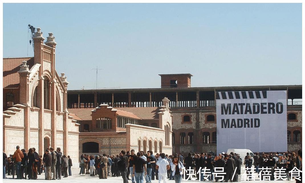 出国留学|嫌生活费太少,23岁留学生公开辱骂父亲,曾骂母亲是“疯母猪”