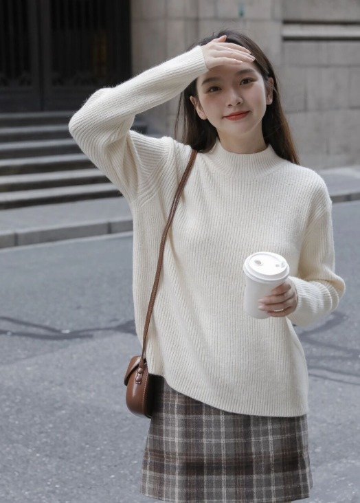 黑白色|降温后不要乱穿毛衣,学会这几款“一衣多穿”,回头率百分之两百