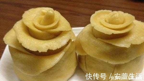 蒸馒头别再傻傻放酵母,只需加一瓶“饮料”,馒头更香,更松软