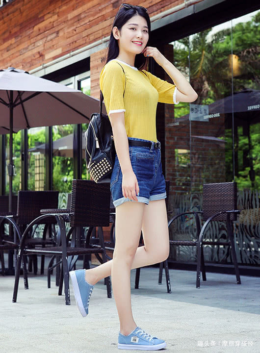 大长腿 小白鞋要“失宠”了,快与彩色帆布鞋来场浪漫邂逅,元气满满