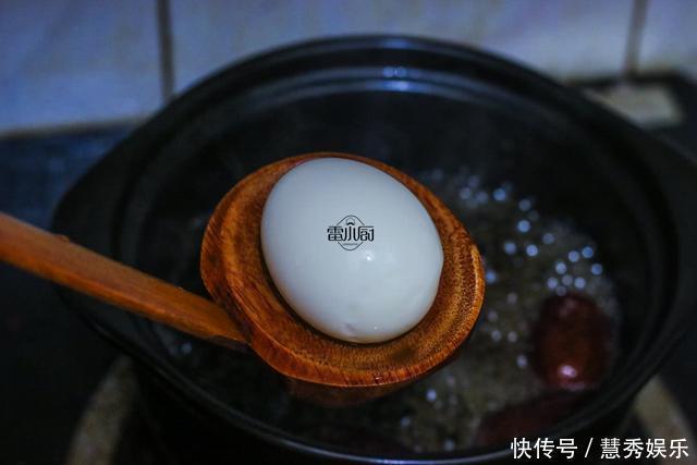 民间|民间老医生教的土方子，补血这样吃管用，一天一碗，亲测有效！