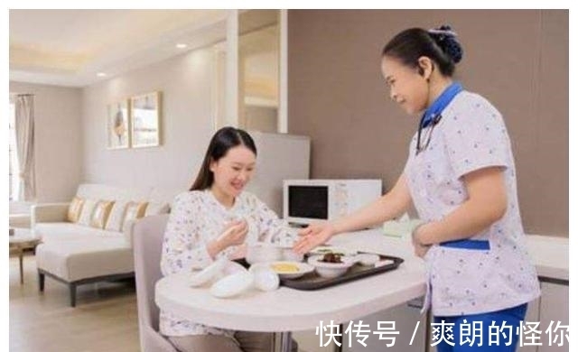妈妈|婆婆不愿伺候月子,二胎妈妈花1万5请月嫂,婆婆:有钱给我呀