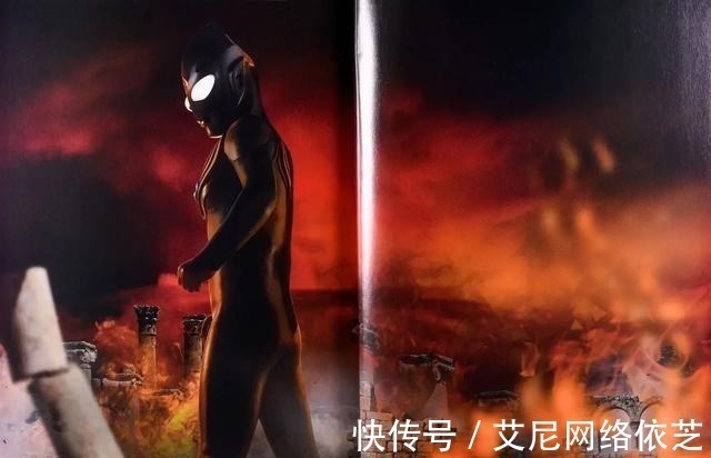 进次郎|机动奥特曼外传封面图:机动迪迦和黑暗迪迦一体两面,超帅气!