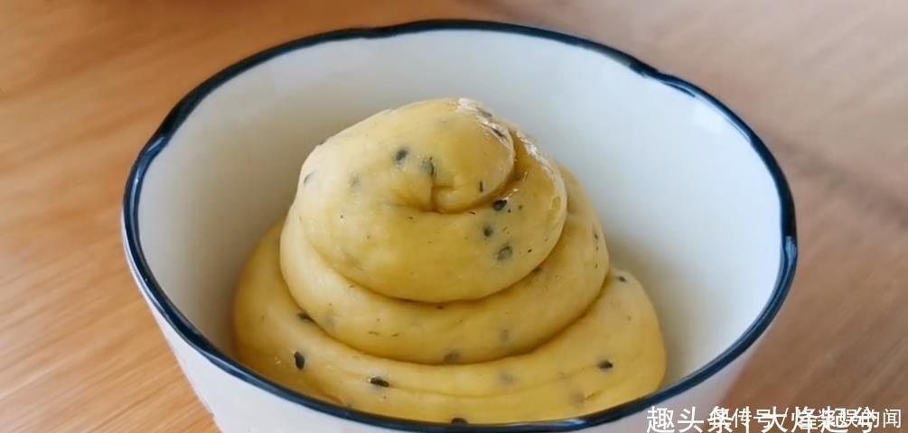 面粉|一碗面粉加5鸡蛋,不炸油条不蒸包子,比做馒头简单,比烙饼还香