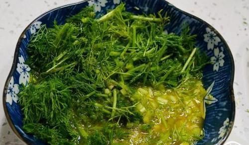 冬天,遇到这菜我从不会放过,一次性买上好几斤,常吃家人脾胃好