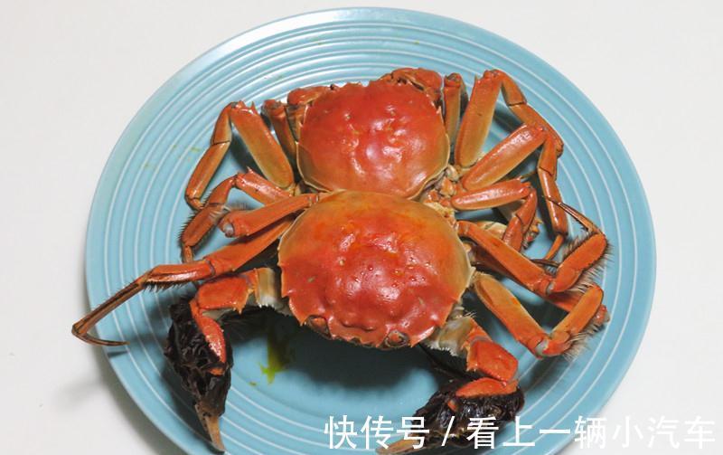 厨房小白的老公自己做晚餐,两菜一面丰盛,晒图给朋友全是点赞的