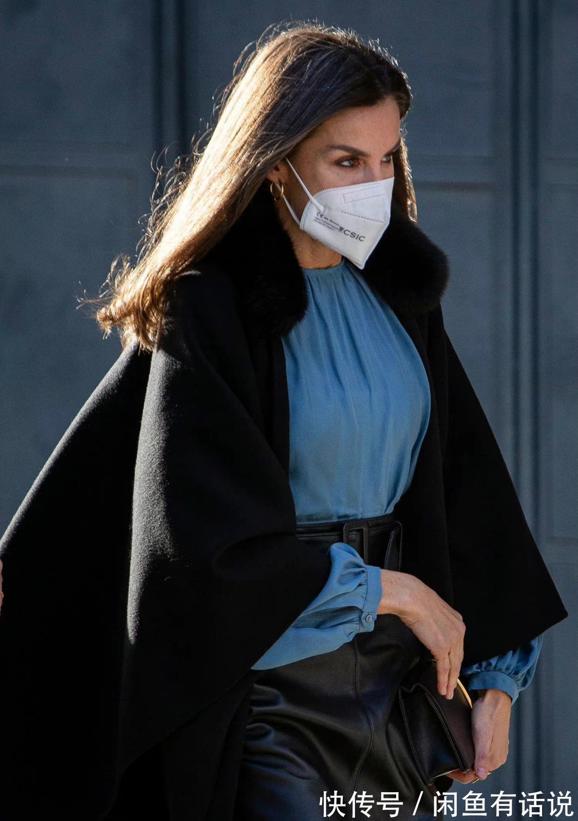 皮裙 西班牙王后瘦到不足90斤,和120斤梅根同穿皮裙,看完不想减肥了