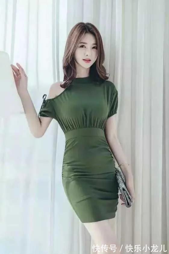 穿搭 浅绿色系带时尚露肩短袖连衣裙,洋气时尚修身显瘦