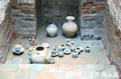 司马焕!2003年,5岁新娘在古墓中被发现,戴11枚金戒指,坐棺千年