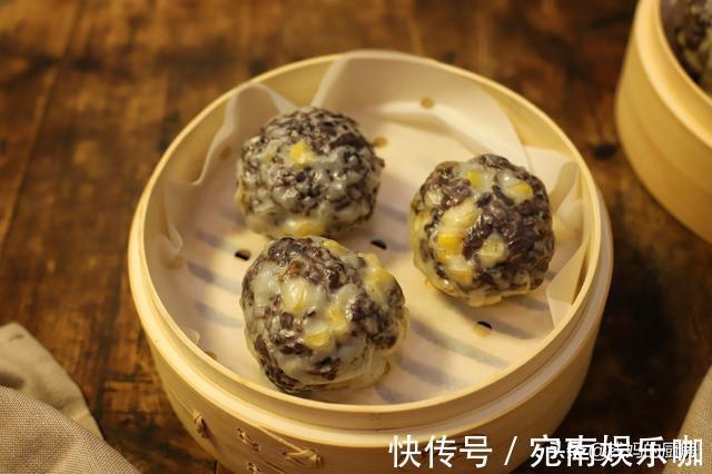蒸锅|这早餐简单快手、好吃饱腹,一次多蒸点,冻起来随吃随取特省事